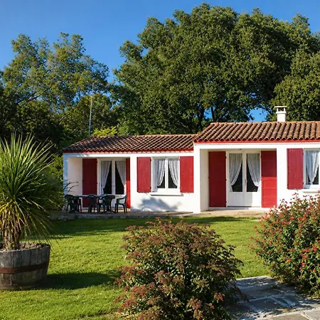 Village Club Les Chênes Verts Hébergement de vacances *